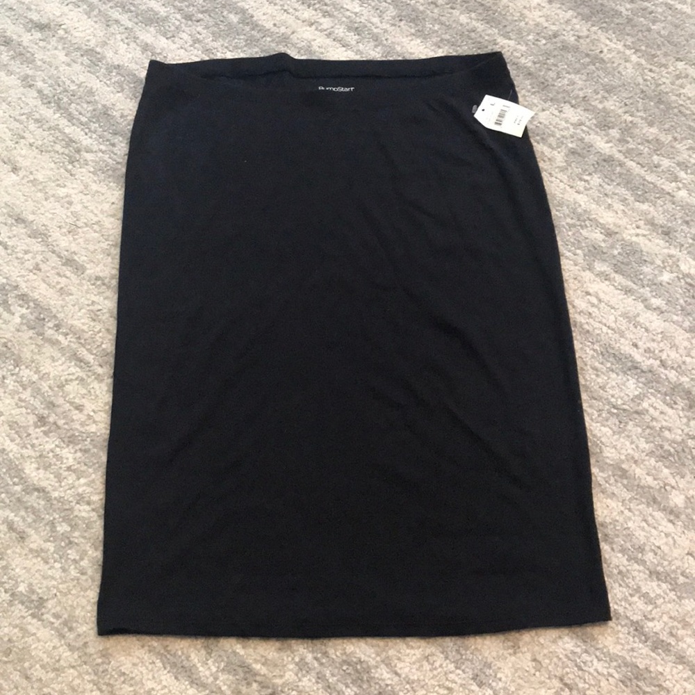 black skirt